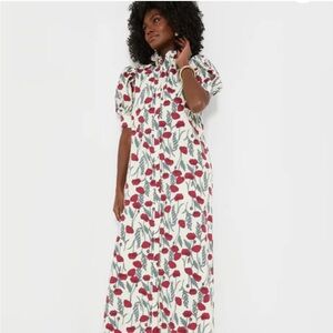 NWOT❤️Hyacinth House Amaryllis Floral Louisa
Maxi Dress 🤍